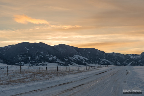 sheridan bighornmountains beckton wyoming winter february cold snow snowy evening sunset sky nikond750 tamron2470mmf28 fence color colorful clouds gold golden road icy
