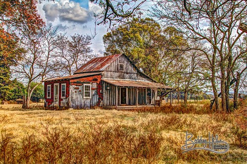 slavehouse sharecropper tn winchester forgotten abandoned forsaken forlorn old landscape country lost neglect rust wood oncewashome rural decay rustic shabby tin weathered worn