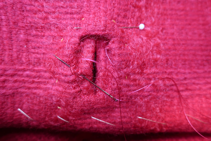 Red wool buttonhole 1