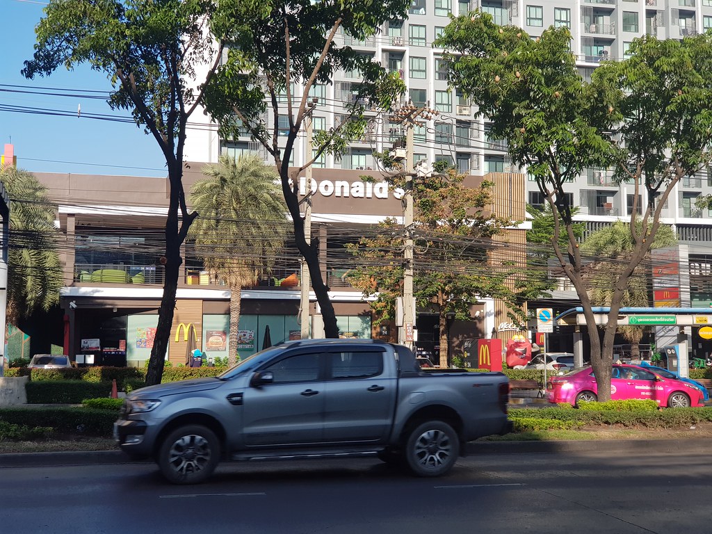 McD is on other sidw of road opposite Pietra Hotel @ McDonald's in Din Daeong (opposite Pietra Hotel), Bangkok Thailand