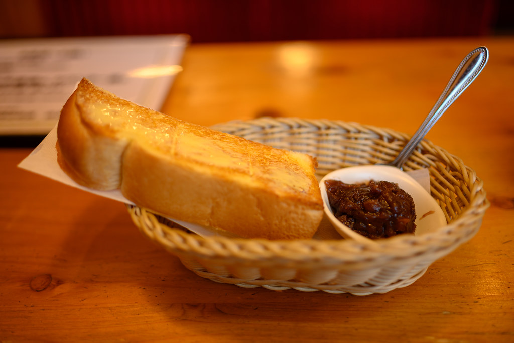 Bread and An (sweetened bean paste)