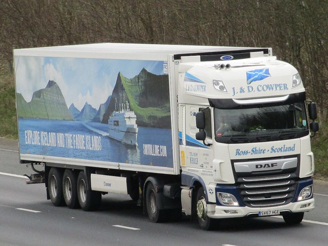 J & D Cowper, DAF-XF (SV67HGE) On The A1M Northbound