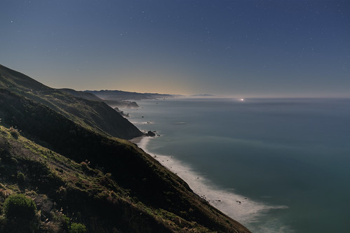 pacificcoast pacificocean cliffs rocks water night stars moonlight highway101 road landscape california