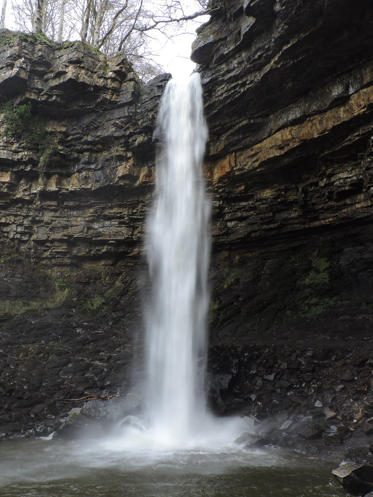 Hardraw force waterfall, Yorkshire Dales, England.