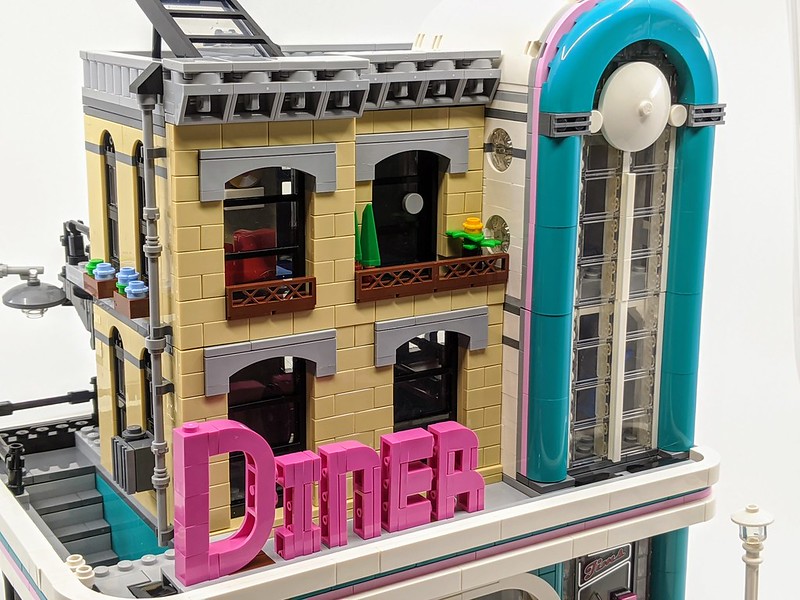LEGO Modular Downtown Diner