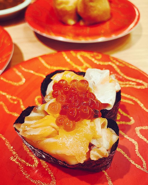 鮭魚是怎麼了之你要吃它全家（還有生魚片忘了拍就吃光光了） #salmon #sushi #sushitime🍣 #salmonsushi
