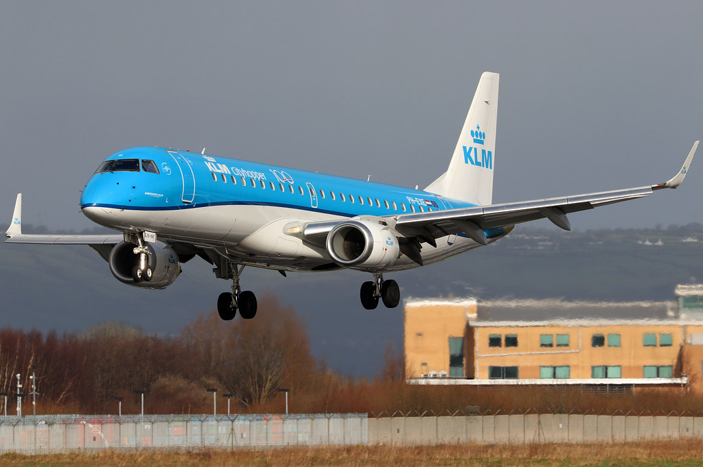 PH-EXE - E190 - KLM
