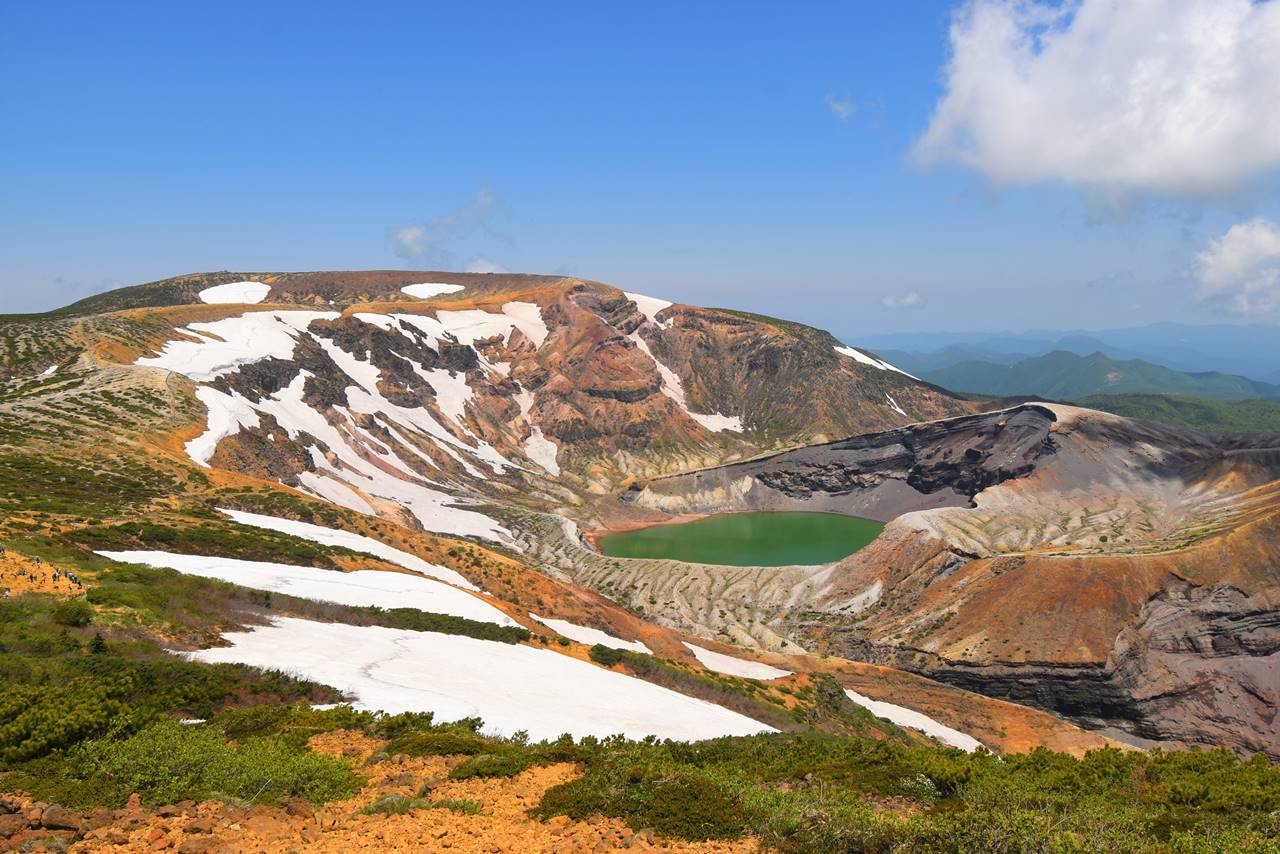 蔵王の湯釜　不忘山～熊野岳～地蔵岳　日帰り縦走登山