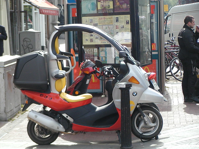 BMW motor scooter C1