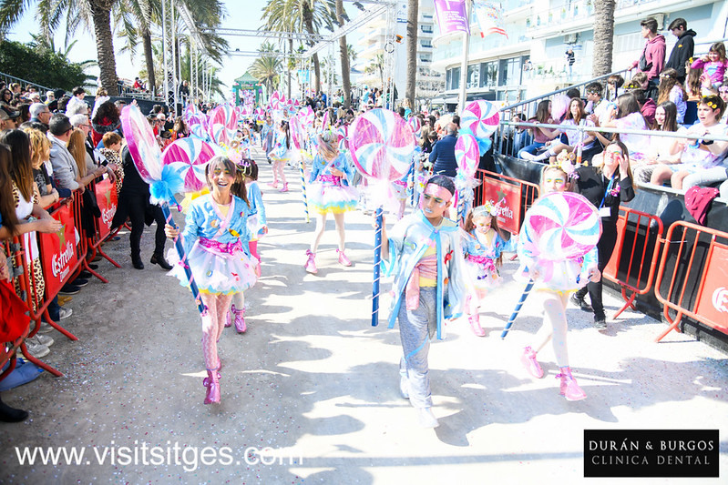 Rua infantil del Domingo de Carnaval