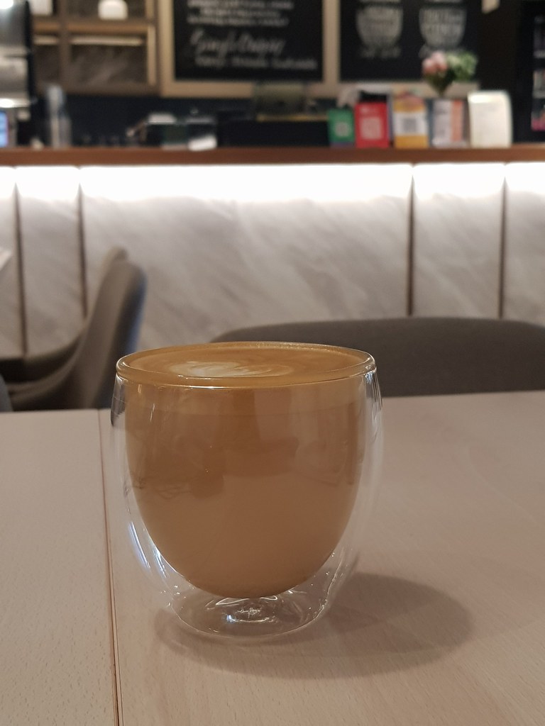 拿铁咖啡 Latte rm$12 @ Little Bourke in KL TTDI
