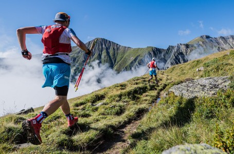 TEST: Jaký sporttester je nejlepší na dlouhé horské běhy?