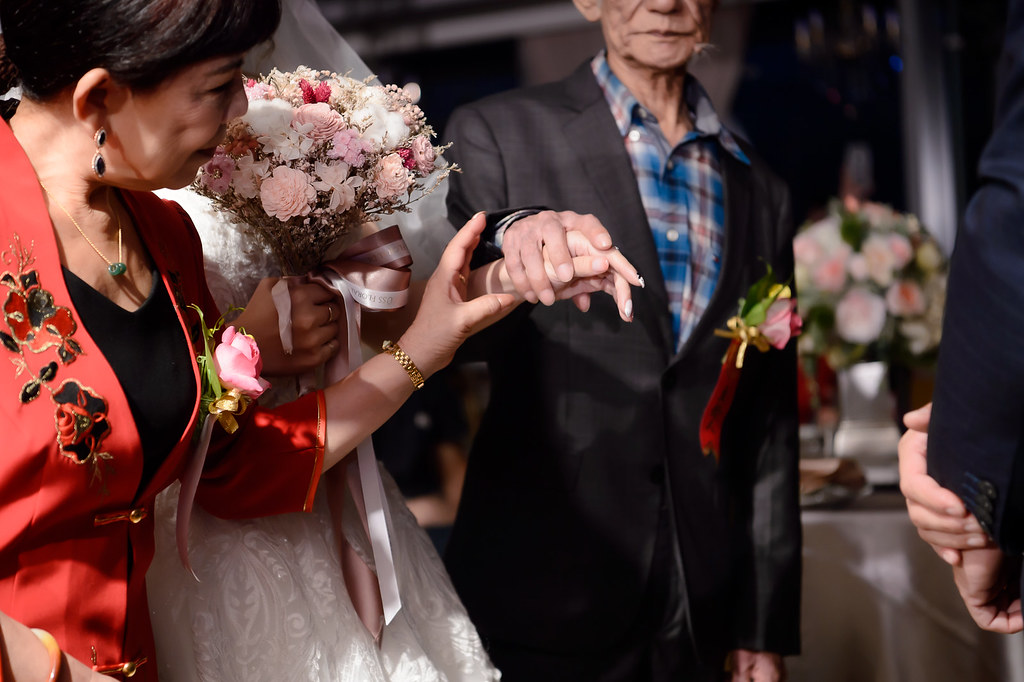 [婚禮攝影]麥克欣儀幸福喜宴@民權晶宴-最專業的團隊完成每場完美婚禮紀錄，拍的不只好更要快! #即拍即印
