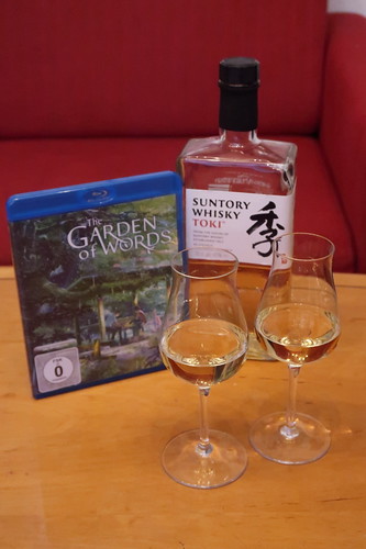 Japanischer Blended Whisky Suntory Toki zum japanischen Animefilm "The Garden of Words"