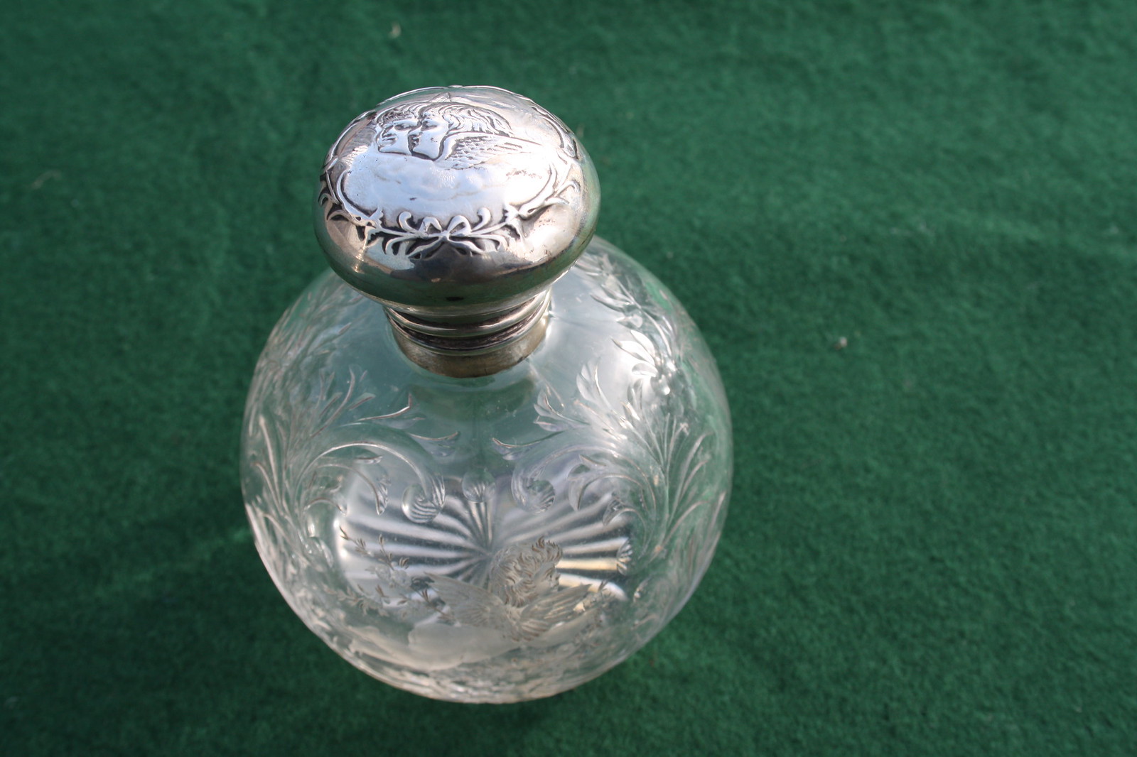 Henry Matthews glass & silver scent bottle 40/60