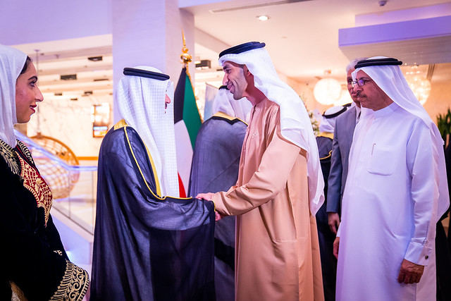 عبدالله بن زايد يحضر حفل السفارة الكويتية بمناسبة اليوم الوطني