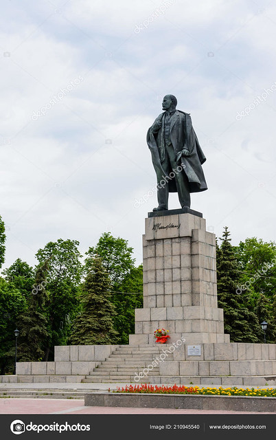 Lenin's monument in Ulyanovsk was established April 22, 1940 to Lenin Square. Russia, Ulyanovsk. May 25, 2018