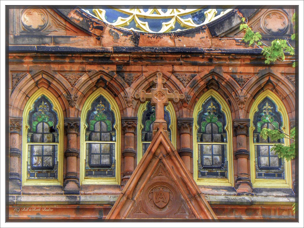 Buffalo - New York  - Trinity Episcopal Church - Historic - 371 Delaware Ave - Stain Glass Windows Facade