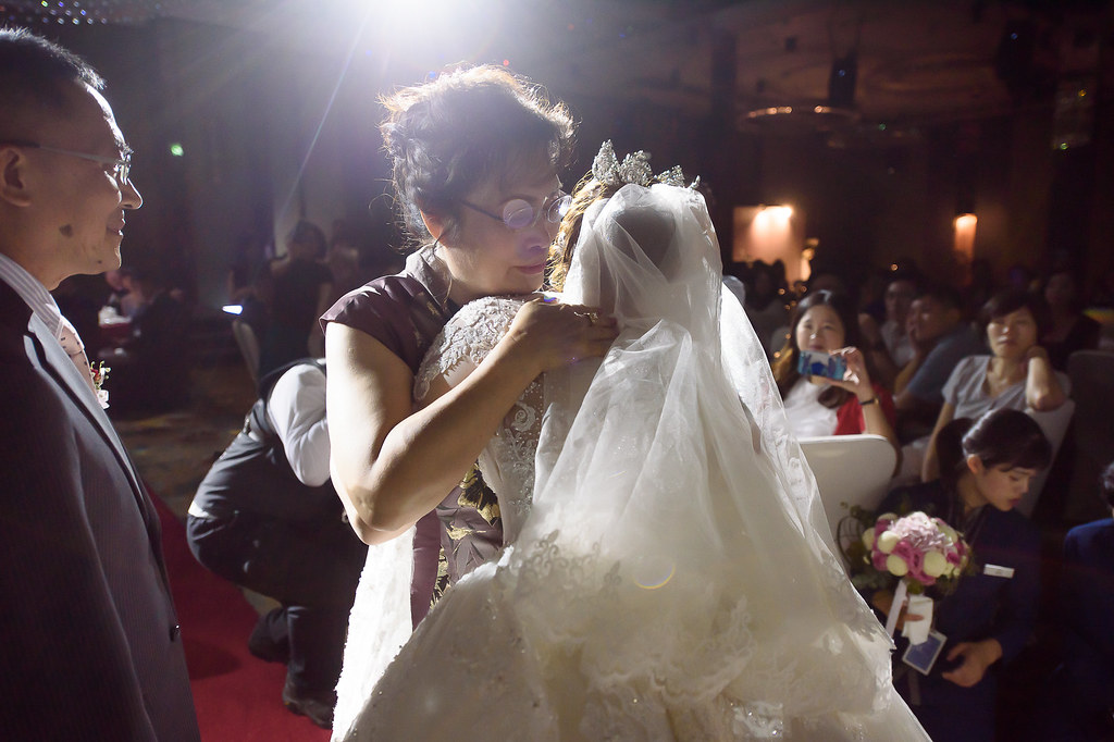 [婚禮攝影]博揚沛霏 迎娶午宴@希爾頓飯店-最專業的團隊完成每場完美婚禮紀錄，拍的不只好更要快! #婚禮拍立得