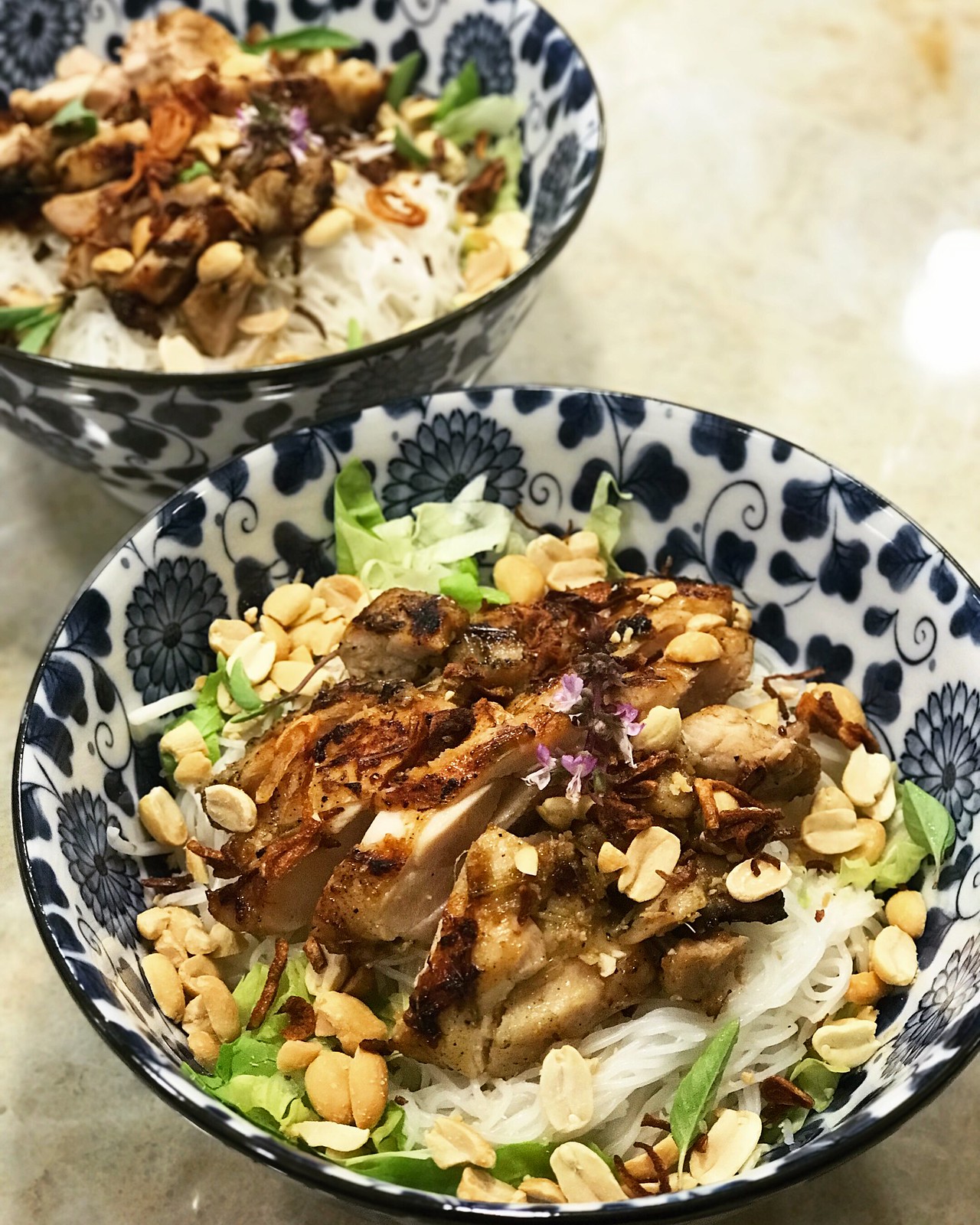 Lemongrass chicken with rice noodles