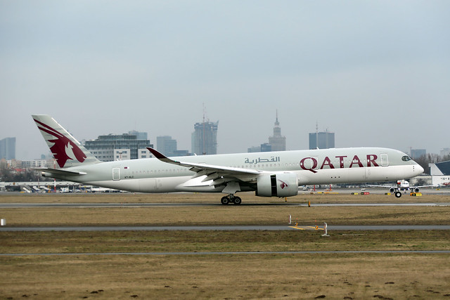 Qatar Airways A350-900 A7-ALC landing WAW/EPWA