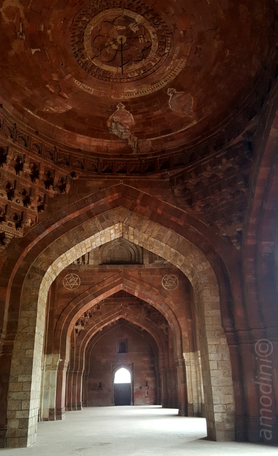Cascading Arches, Bada Gumbad, New Delhi