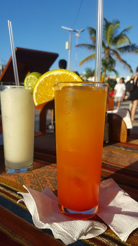 Happy Hour : Tequila Sunrise and Daiquiri ... by Bernard DUPONT, La Querida, Tulum, Quintana Roo, MEXICOlaquerida tulum quintanaroo tequilasunrise daiquiri