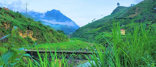 bridge river mountaint landscape travel vietnam 219