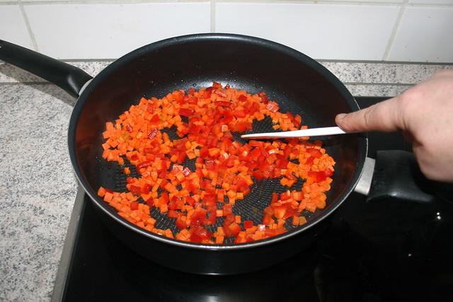 12 - Möhren & Paprika andünsten / Braise carrot & bell pepper