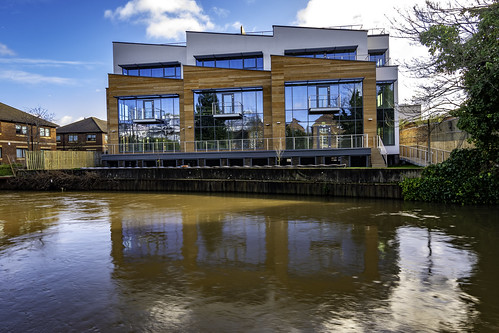 river wey riverwey building sky bluesky sunnyday clouds beautiful weird nice reflection reflections walking fuji fujifilm xt100 mirrorless mirrorlesscamera wood nature alongtheriver sunny landscape nopeople guildford surrey uk downtown water muddywater mud outside outdoors