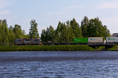 Cargonet train no 41904 at Boden