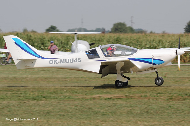 OK-MUU45 - 2007 build JMB Aircraft VL-3 Evolution, arriving at Tannheim during Tannkosh 2013