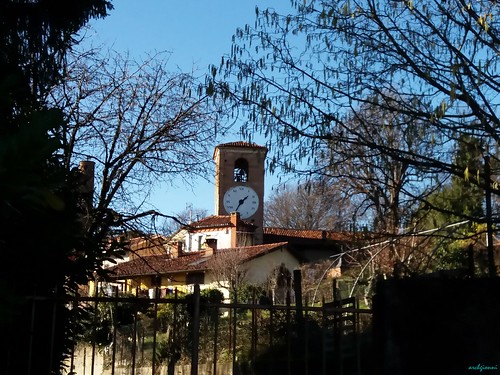 panorama landscape case houses campanile belltower orologio clock tetti roofs alberi trees