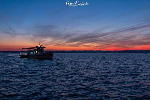 sirmione lagodigarda lombardia brescia paesaggio landscape natura tramonto imbarcazione barca ngc