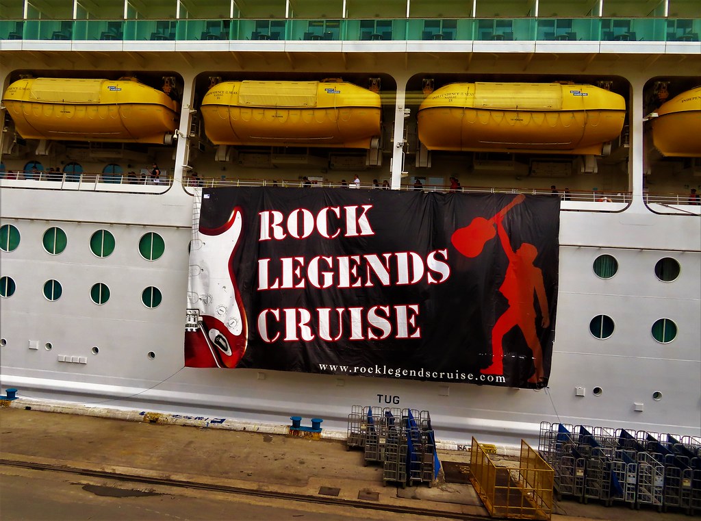 rock legends cruise store