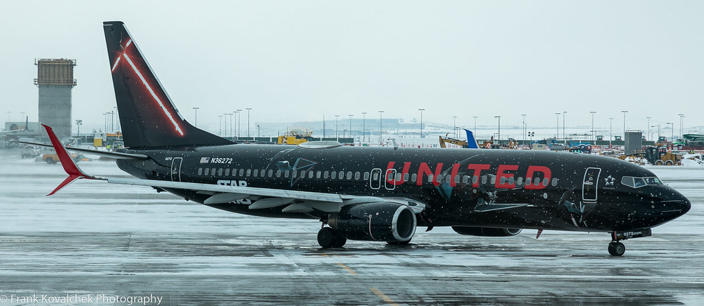United 737 in Star Wars livery