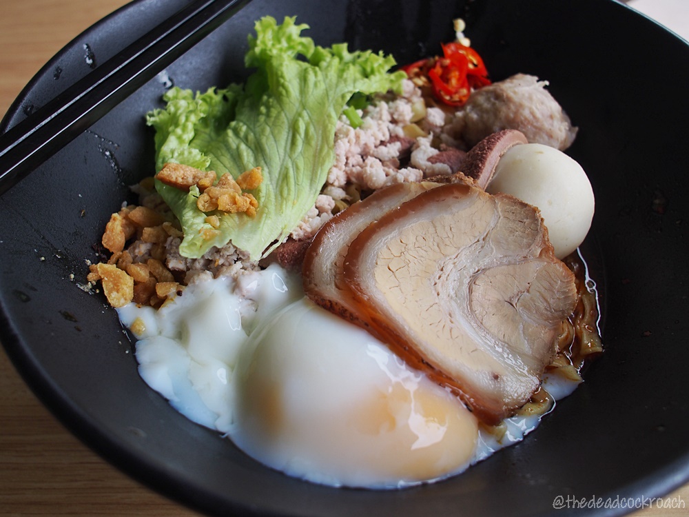 51 noodle house,japanese chashu,minced meat noodle,yishun,food,bak chor mee,pork roulade,sous vide egg,fusion,singapore,肉脞麵,food review,review,面屋,yishun park hawker centre,肉脞面,51 面屋