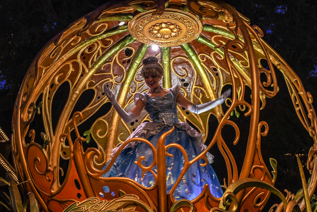 Cinderella pumpkin night Magic Happens DL