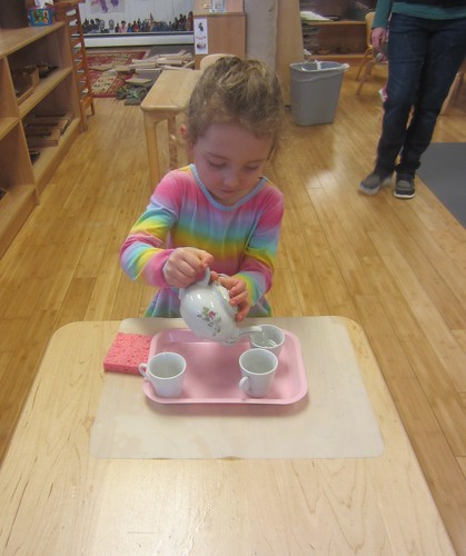 teapot pouring