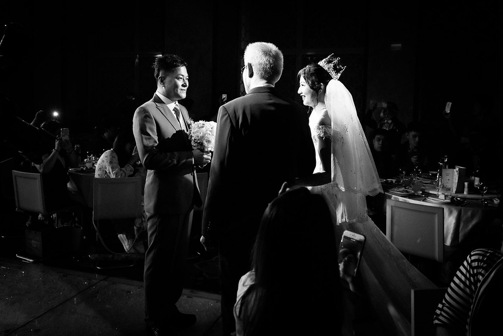 [婚禮攝影]明偉彩蓉 文定迎娶午宴@新店頤品飯店-最專業的團隊完成每場完美婚禮紀錄，拍的不只好更要快! #婚禮攝影