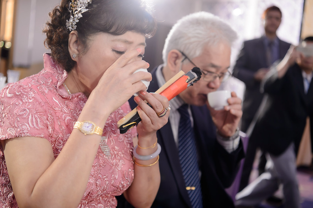 [婚禮攝影]明偉彩蓉 文定迎娶午宴@新店頤品飯店-最專業的團隊完成每場完美婚禮紀錄，拍的不只好更要快! #婚攝
