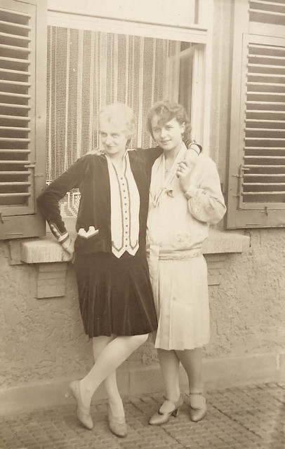 LOVE AND SELF-DETERMINATION - Photo impressions of the 1920s *
