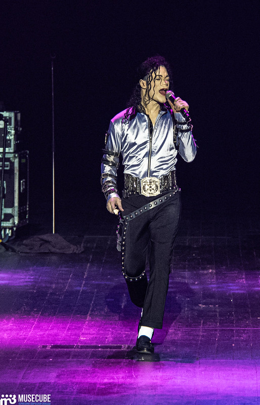 Tribute_to_Michael_Jackson_Legacy_tour_16