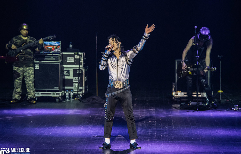 Tribute_to_Michael_Jackson_Legacy_tour_11