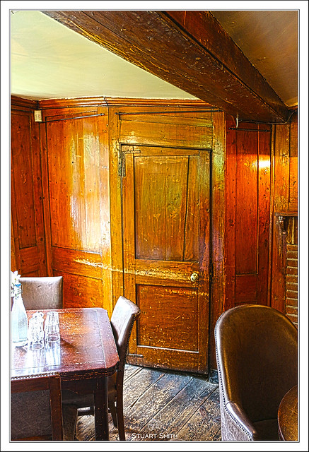 Dining Room Door, The Spaniards Inn 1585AD, Spaniards Road, Hampstead, London, England UK