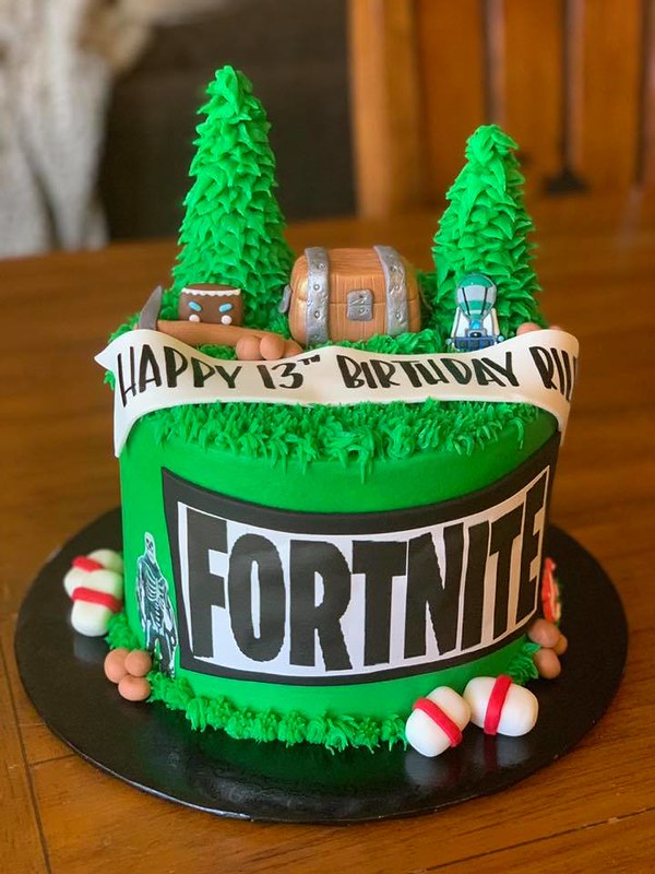 Fortnite Cake by Suzanne's Bakery