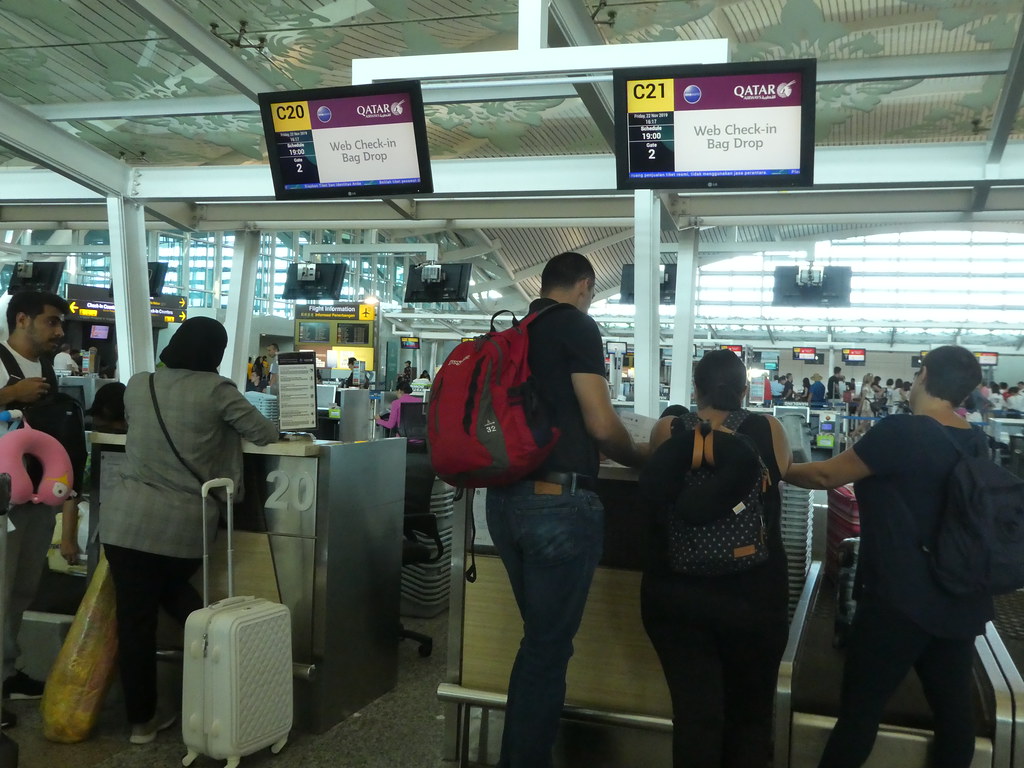 Qatar Airways bag drop in Bali airport