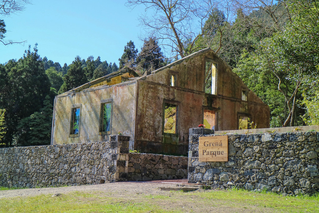 Casa abandonada Grena Casa abandonada Grena