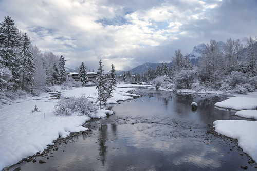canada canmore winter snow cold frost morning water river reflections waterreflections sky clouds cloudscape trees nature forest mountains weather