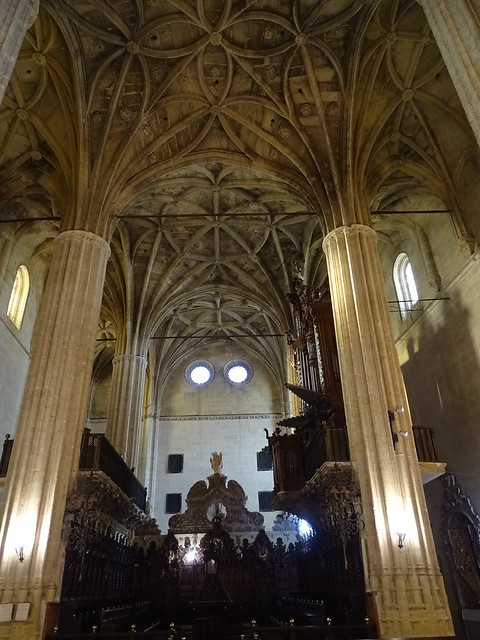 bóveda órgano sillería coro interior Basílica Santa María de la Asunción Arcos de la Frontera Cádiz 03